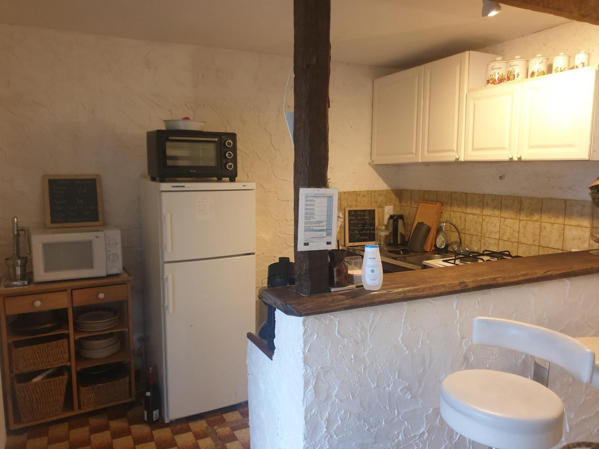 Maison Marylene Possibilite De Louer 2 Chambres Et Un Lit 1Place Supplement Du Reglement De La Location En A Regler Sur Place ,Petit Dejeuner Egalement Vous Gagnez 16 Pour-Cent Givry (Saone-et-Loire) Δωμάτιο φωτογραφία
